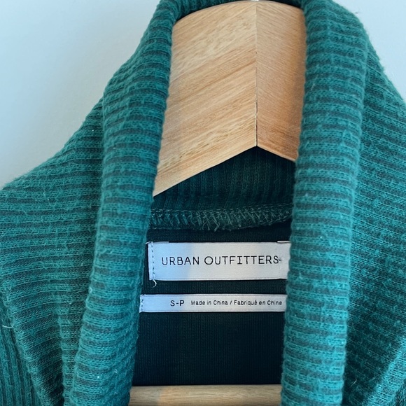 Urban Outfitters Women’s Turtleneck Dress, Size Small - Picture 3 of 3